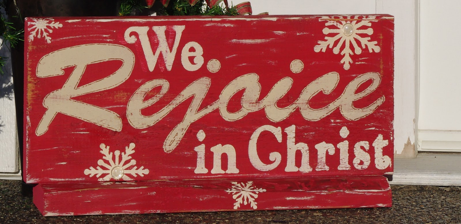 Creative "Try"als Wooden Christmas Sign We Rejoice in Christ