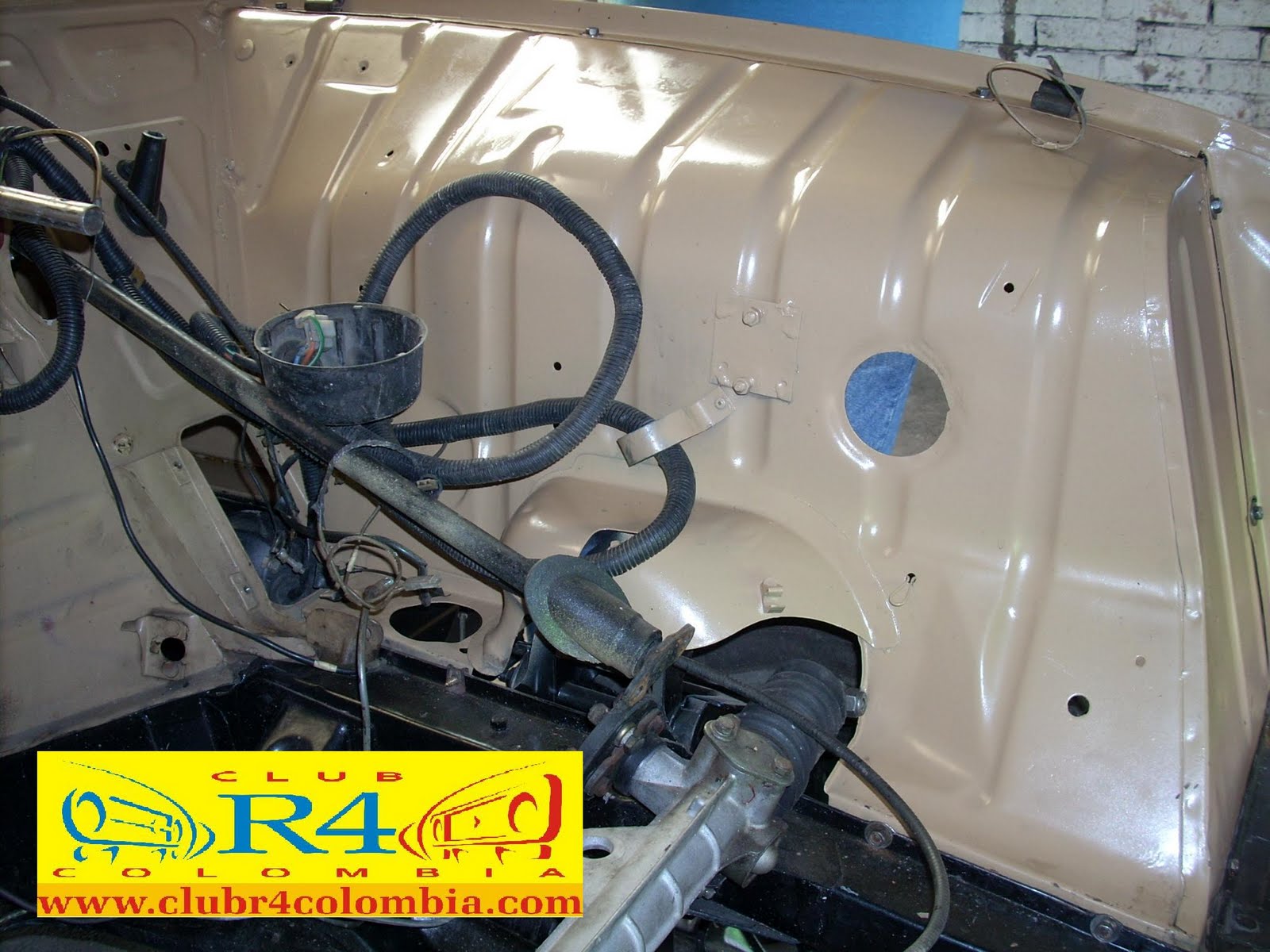 Blog del Club R4 Colombia: Alistamiento de carrocería