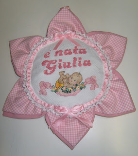 Schema punto croce per fiocco nascita