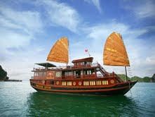 golden lotus sail halong bay