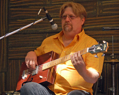 [Obrazek: cigar+box+bass.jpg]