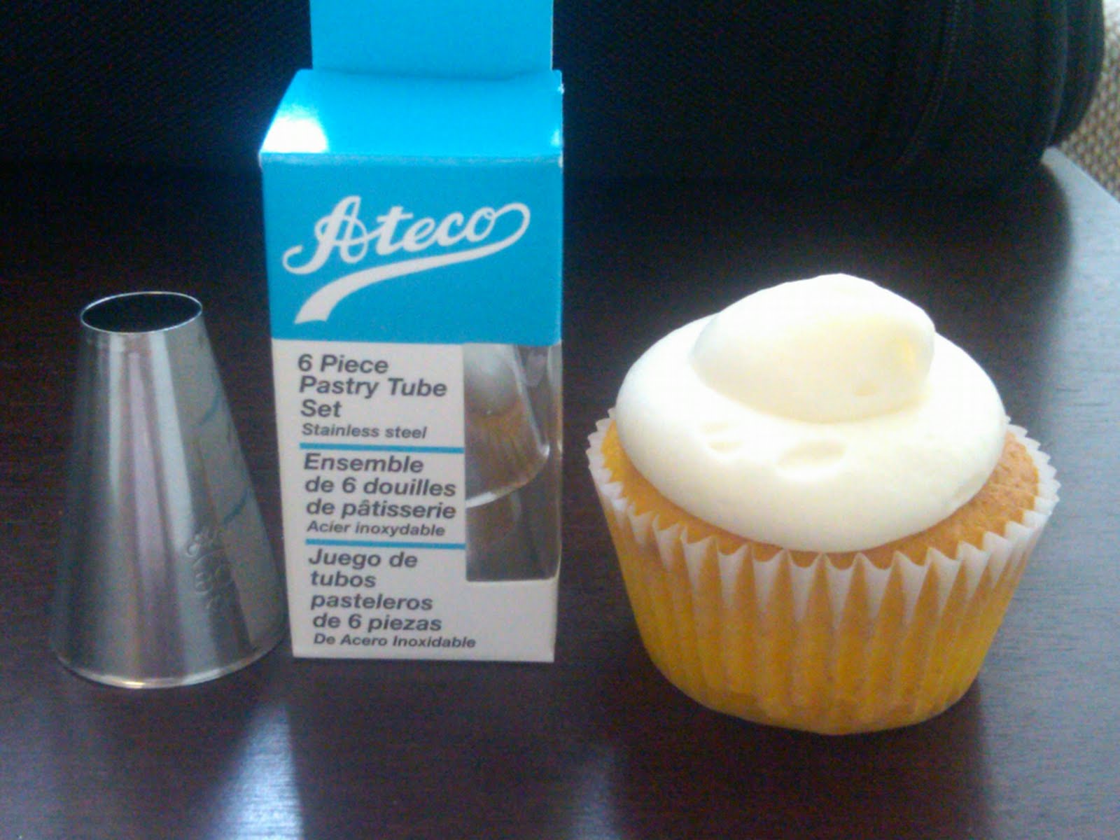 Cupcake Frosting Tips