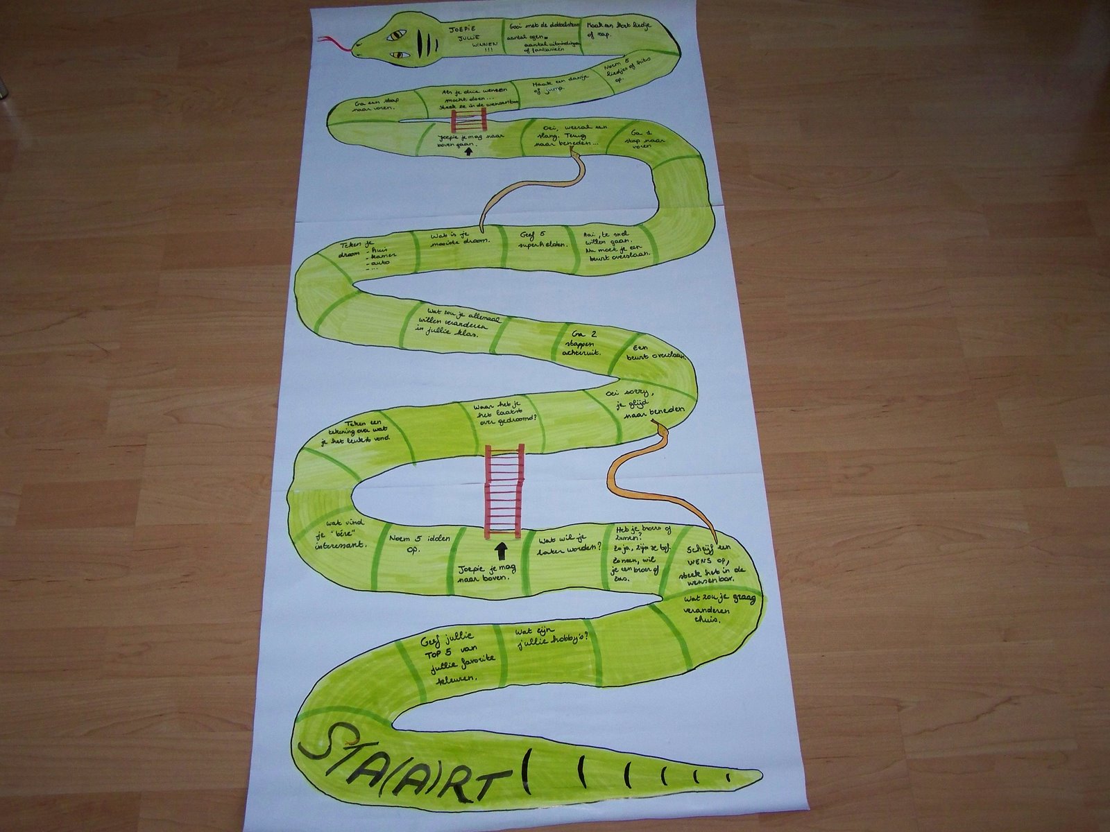 MY MACHINE 2008TEAM22 Het slangenen ladderspel