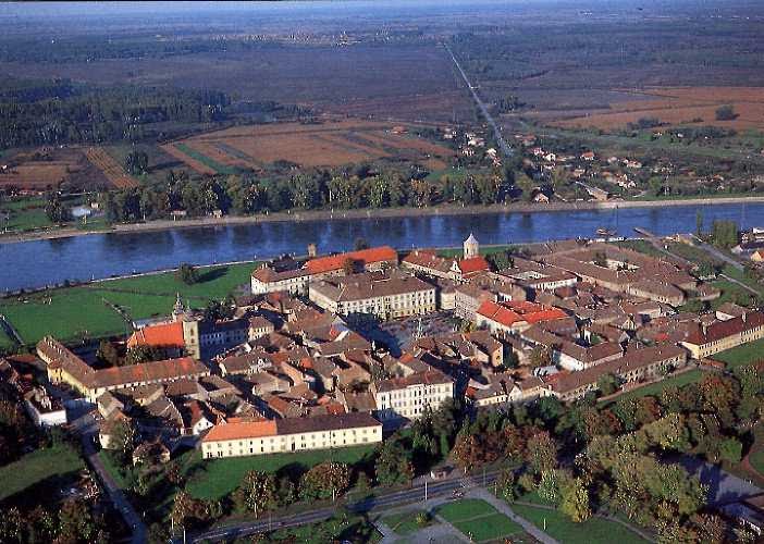 Croatia Travel Information: News form Osijek : a new hostel and low