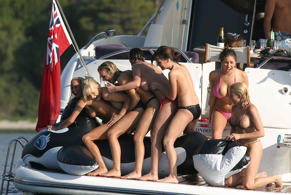 Nude boat party pic