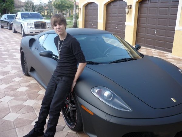 justin bieber driving lamborghini. dazzled to be seen driving a