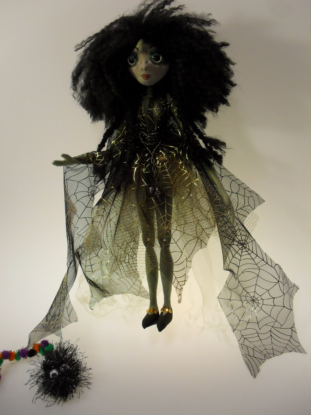 KAERIE FAERIE: WITCH BATS