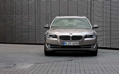 2011 BMW 5 Series Touring Front View