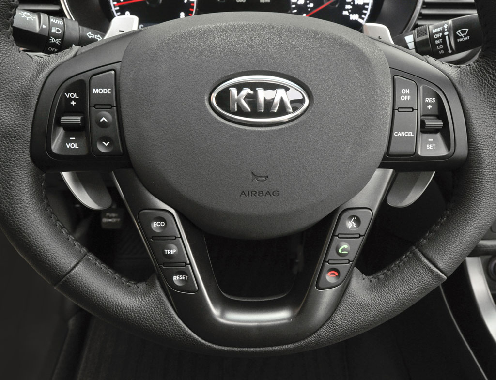 2011 Kia Optima Pictures