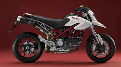 2009 Ducati Hypermotard 1100S Wallpaper