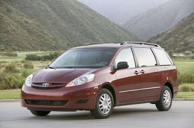 2011 Toyota Sienna Car Picture