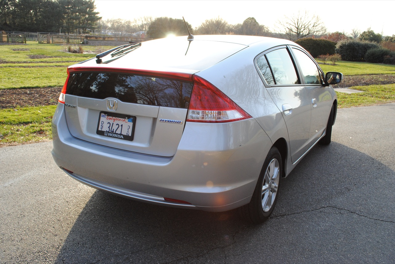 [2010-Honda-Insight-Rear-View.JPG]