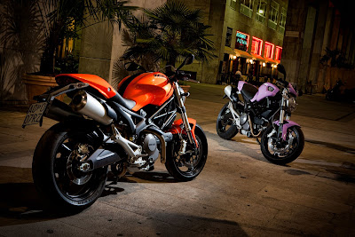 2010 Ducati Monster 696 Images