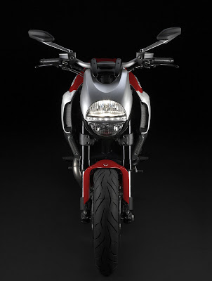 2011 Ducati Diavel Front