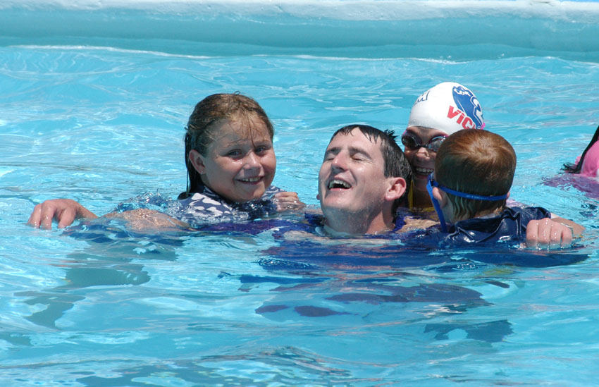 [poolkids_0077.jpg]