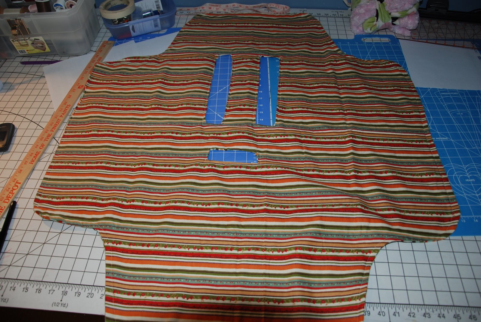 trying it out car seat blanket tutorial