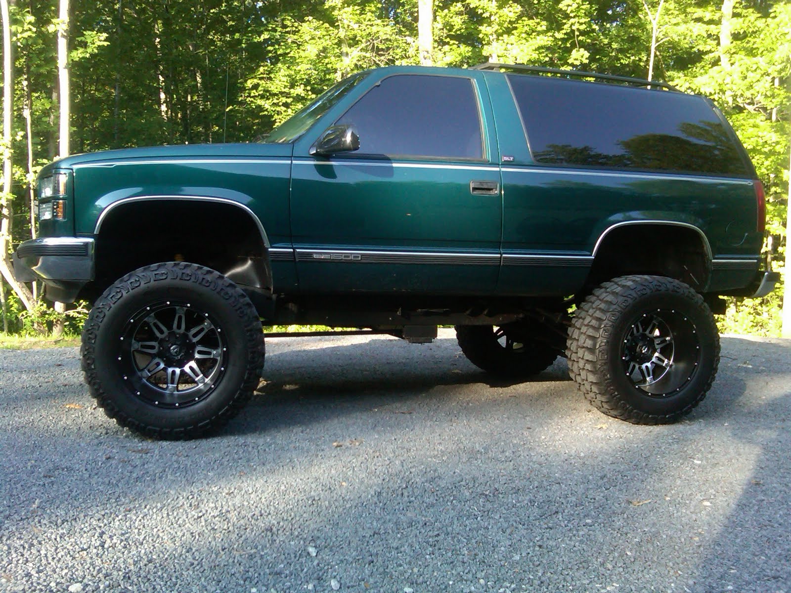 22s are WAY too big for an obs. that white truck on rockstars looks like sh...