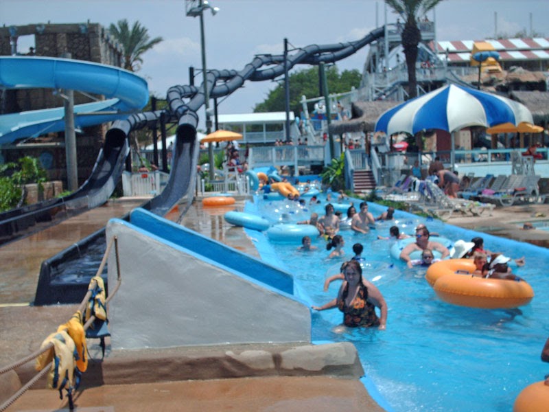 Sandcastle Momma Big Kahuna's Water Park