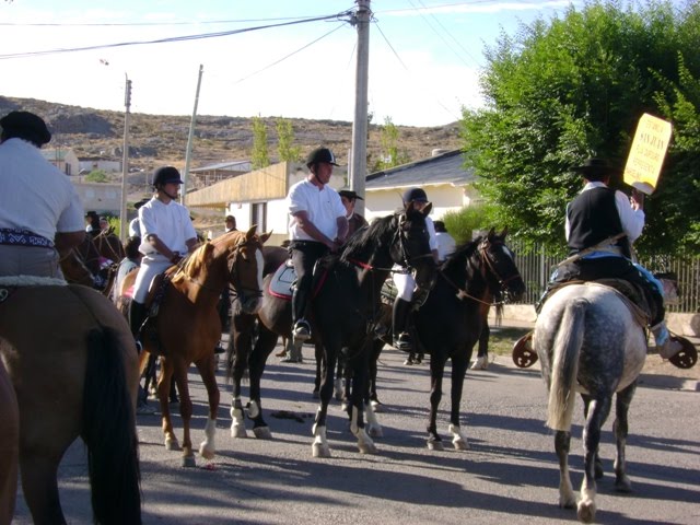 EN EL DESFILE DE MAKAMENKE
