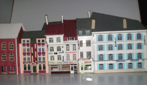 bloc de maisons commercantes