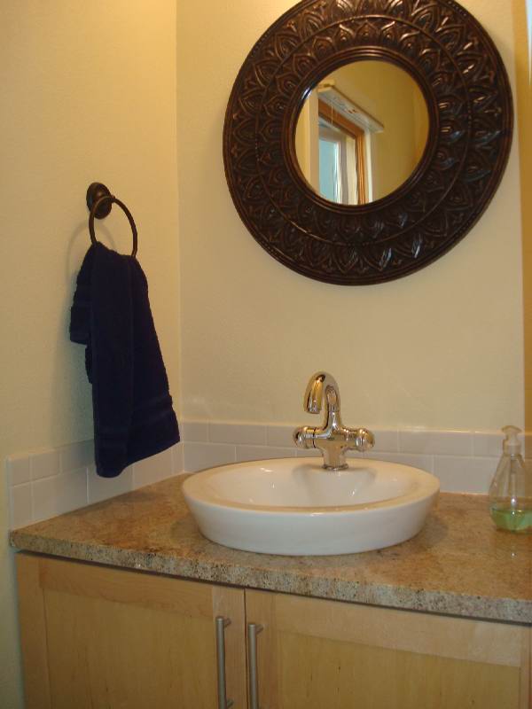 [Travis+Heights+For+Sale+Austin+guest+bath.JPG]