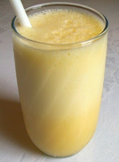 This homemade Orange Julius drink is super easy to make and so delicious. It is a great addition to your breakfast, or a refreshing beverage on a hot, summer day. #womenlivingwell #easyrecipes #beverages #orangejulius