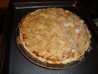 This Apple Pie is so delicious you won't believe how delicious it is. Top with this simple crumb topping for extra goodness. #WomenLivingWell #applepie #easydesserts #easyrecipes