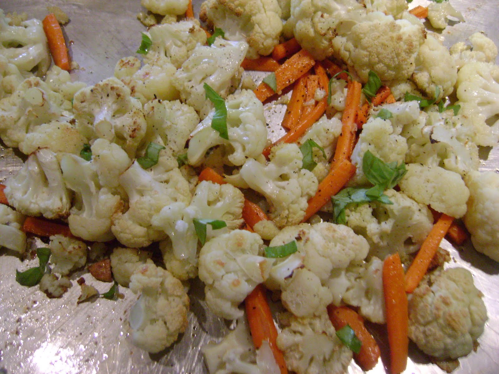A Happy Taste! Stellar Mushroom Sauce and Cauliflower and Carrots