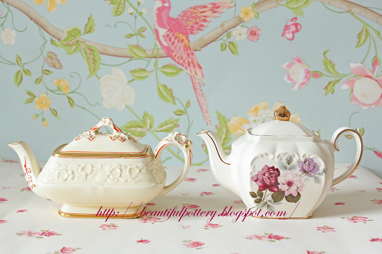 BEAUTIFUL POTTERY Square Teapots RM 50