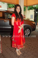 Sonakshi Sinha Meets Underprivileged Children