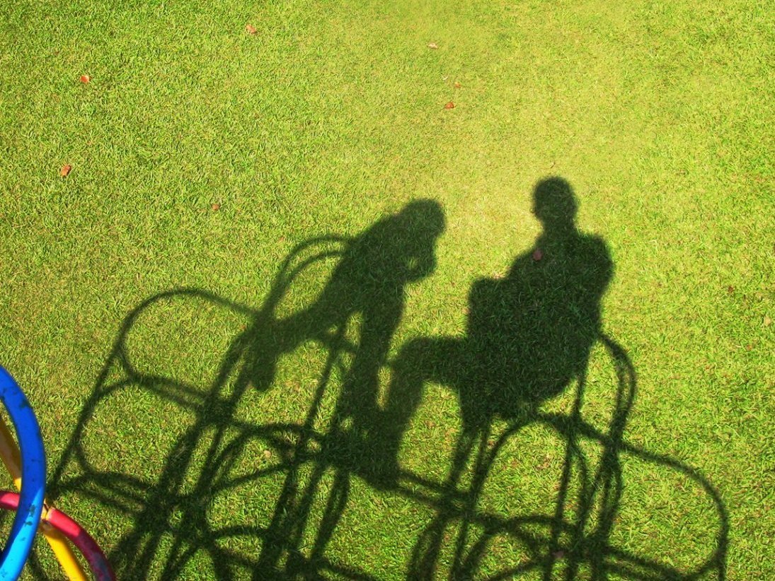 [shadow+01b.JPG]