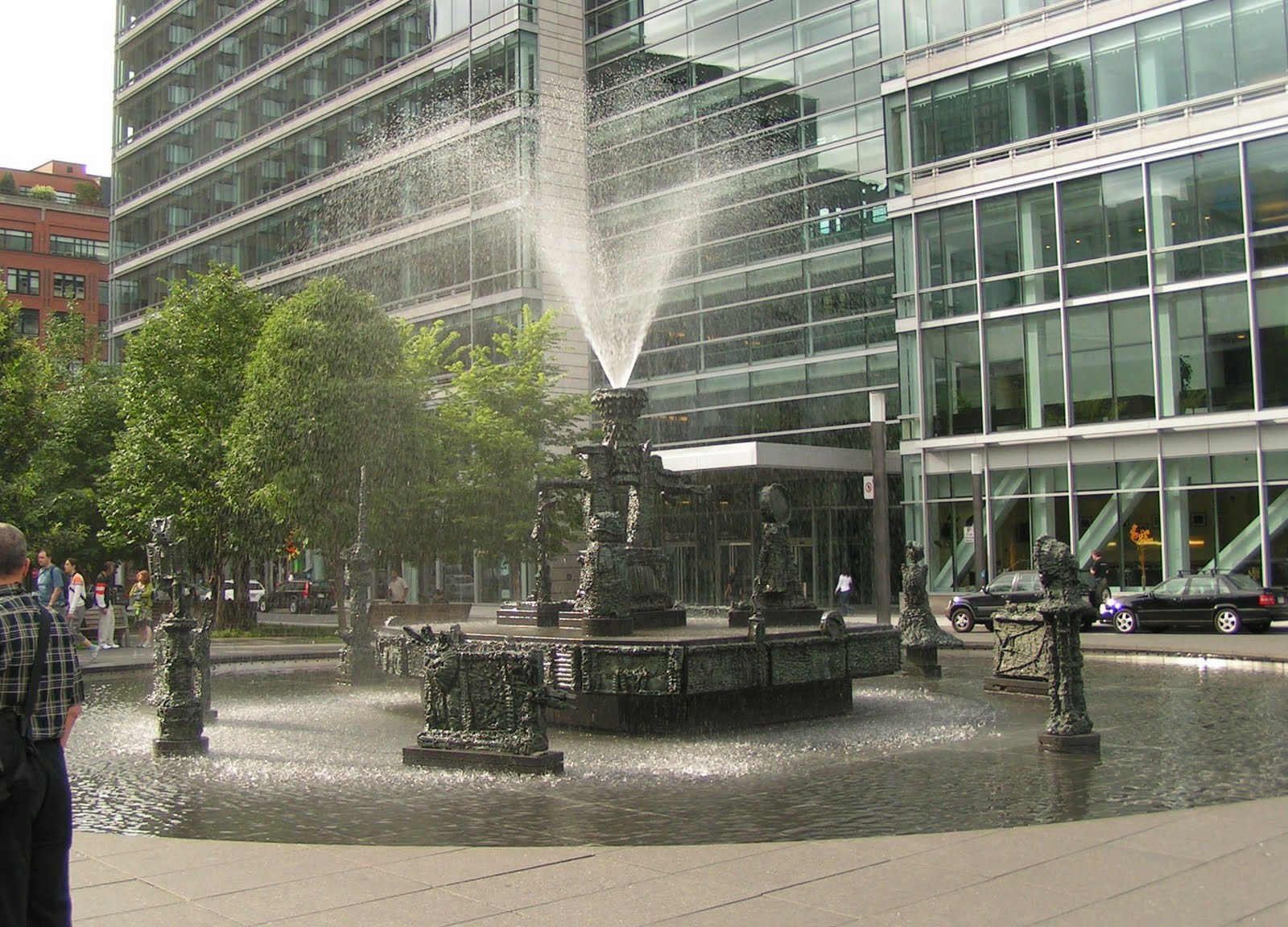 [fountain2.jpg]