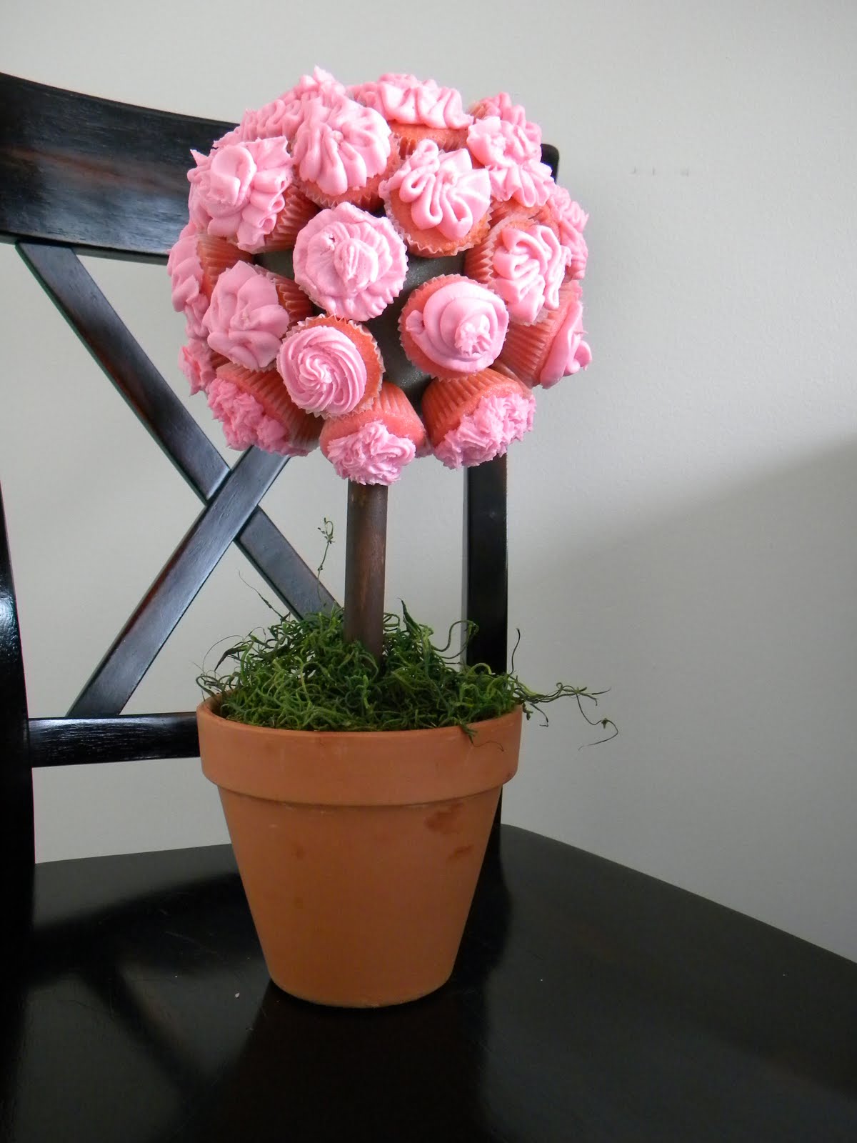 cupcake topiary