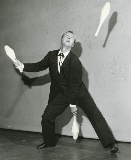 [juggle.jpg]