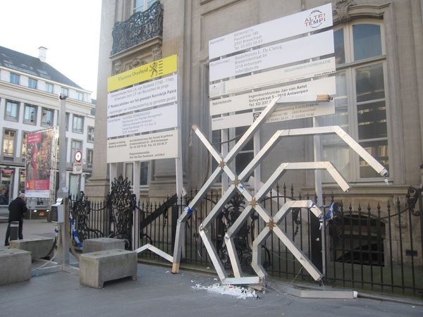 [AnversChandelier.jpg]