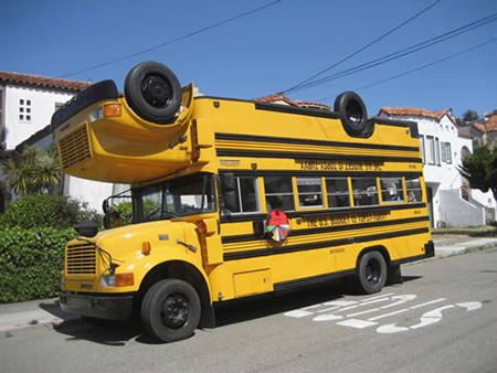 Bus Sekolah Terunik Di Dunia [ www.BlogApaAja.com ]