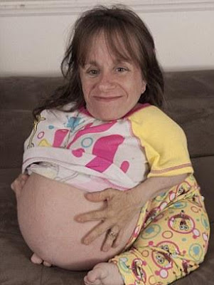 Women+giving+birth+to+baby