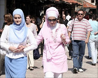 bosnian ladies Bosnian ladies in Hijab