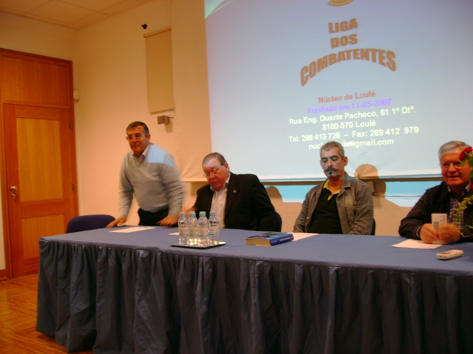 [LIGA+DOS+COMBATENTES+2.JPG]