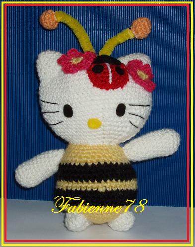[hellokitty+abeille.jpg]