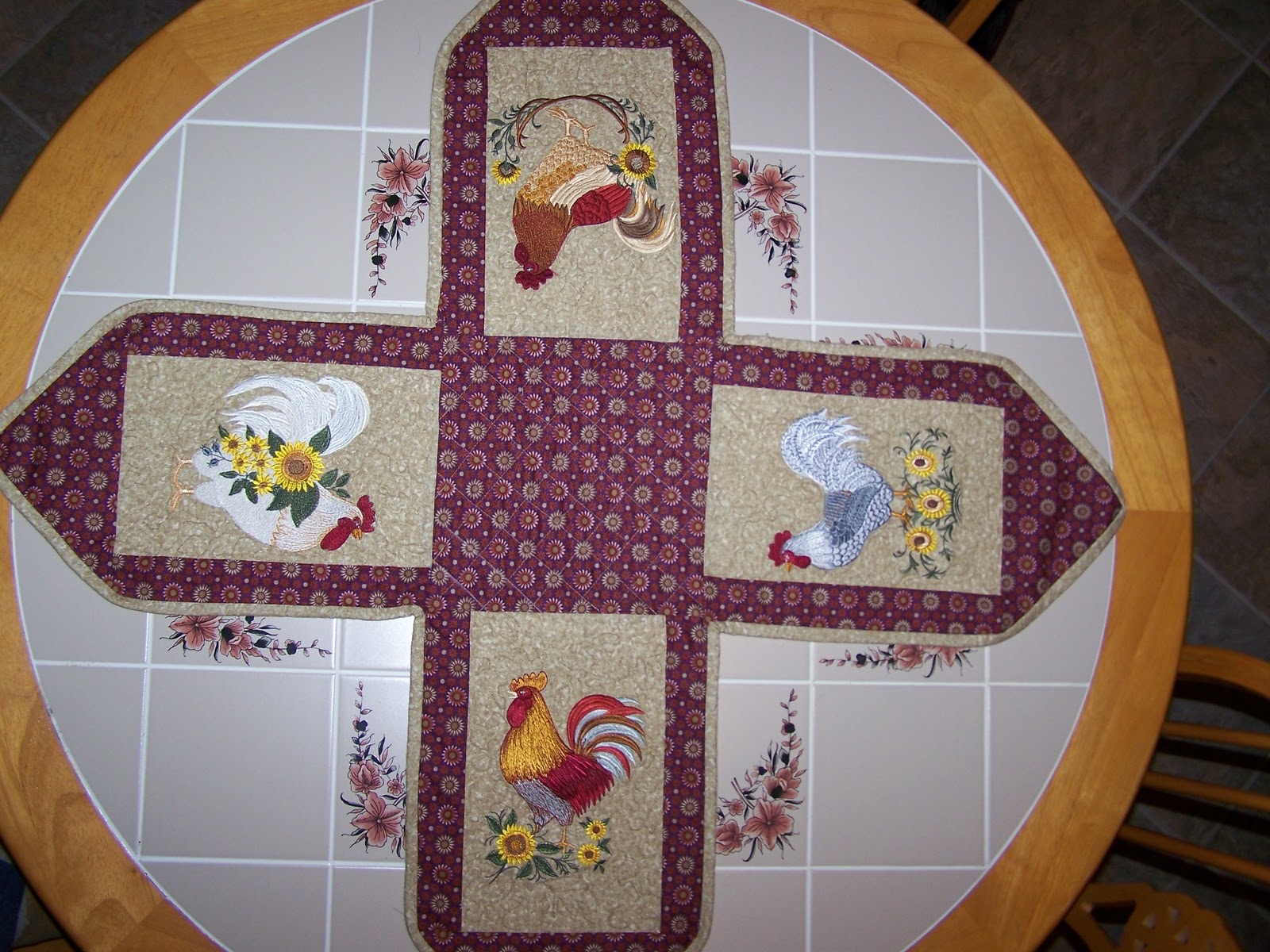 Lighthouse Lane Crafts Rooster Embroidered/Quilted Table Runner
