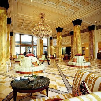 فندق فيرساتشي في دبي‎  Plazo+versace
