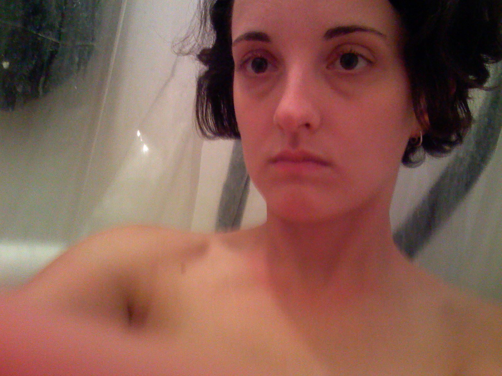 [bathroom2.JPG]