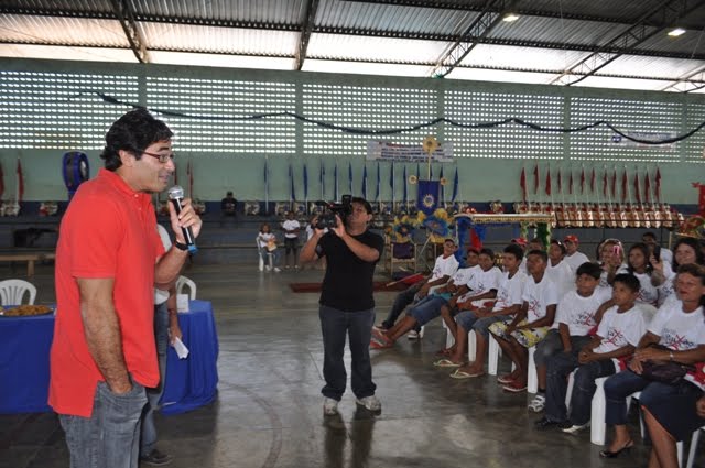 O ator Luciano Szafir esteve presente hoje no café da manhã com os organizadores da peça