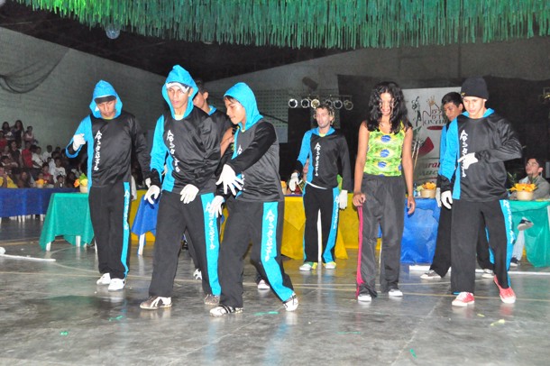 Absolution é composto por 15 jovens de Mucajaí