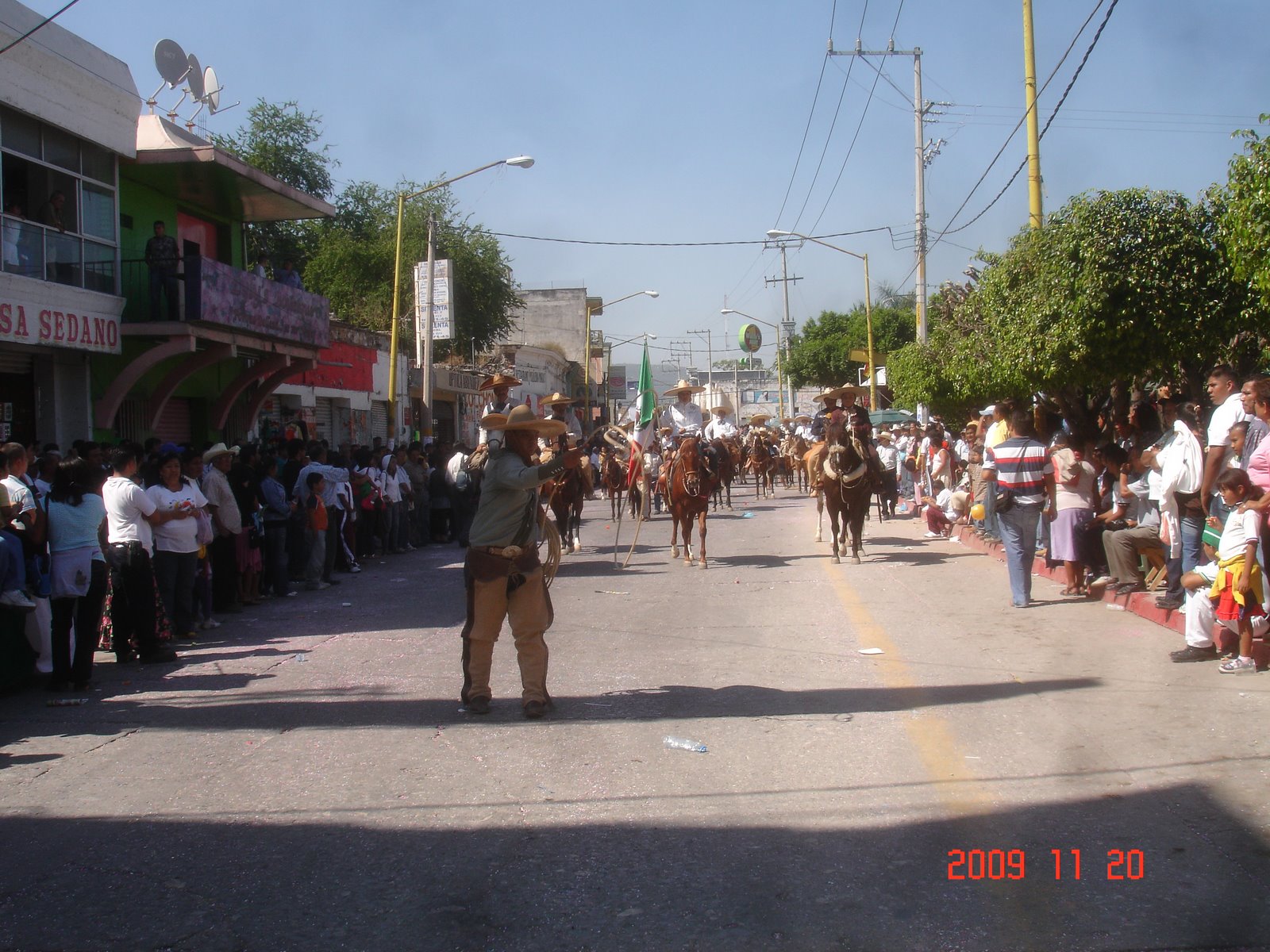 LA UNIDAD MORELOS JOJUTLA, MORELOS FOTOS Y VIDEO DEL DESFILE DEL 20 DE NOVIEMBRE