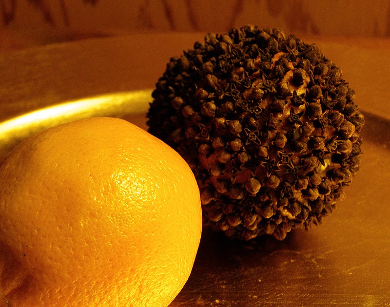 The Anachronist's Cookbook Orange Clove Pomanders