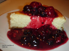 Gâteau au fromage, coulis au quatre petits fruits