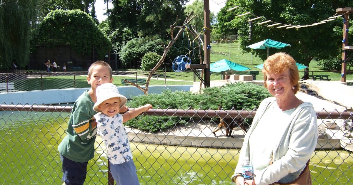 Raye Family Updates Myrick Park Zoo in LaCrosse, WI