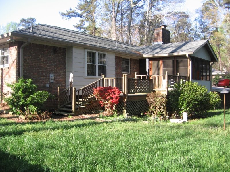 [BackDeckScreenPorch2.jpg]